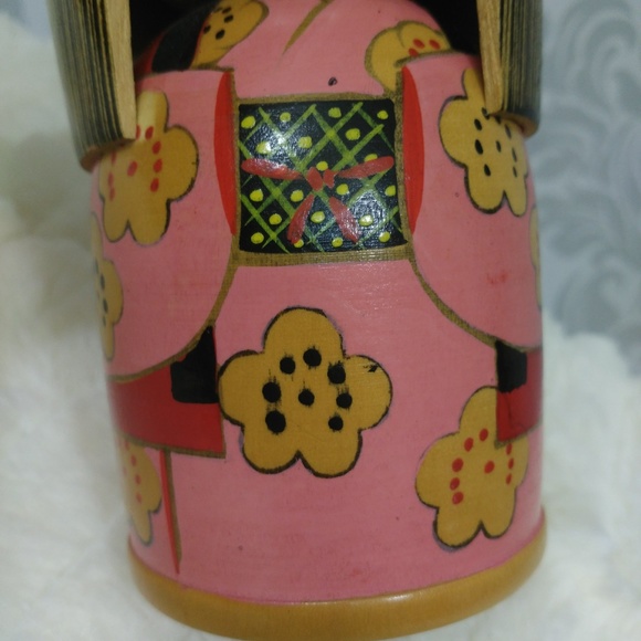 Vintage Kokeshi Japanese Wooden Doll 8 Inches Tall - Picture 4 of 8